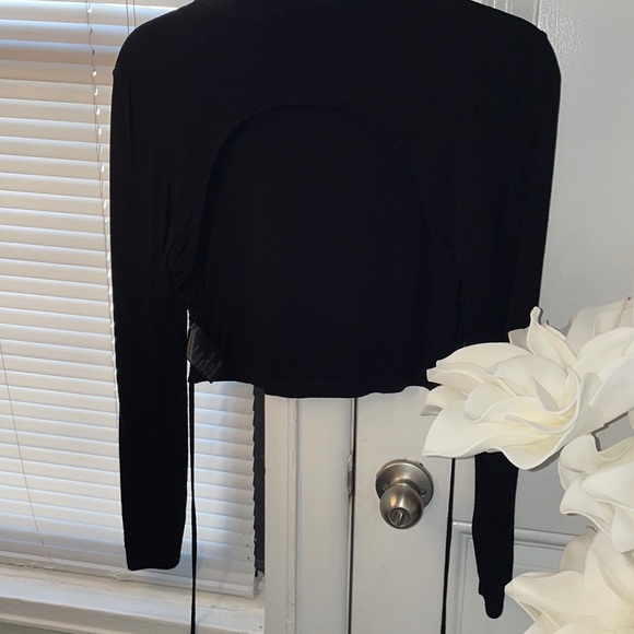 Open back top - Picture 1 of 2